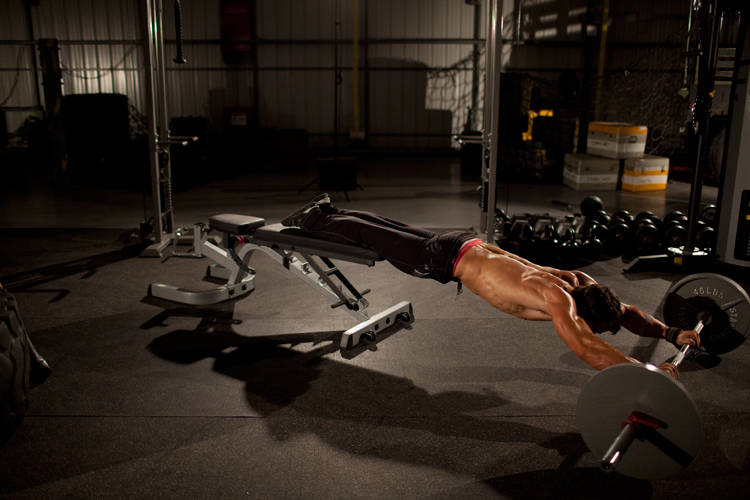 Barbell Rollout from Bench - Bitiş Pozisyonu