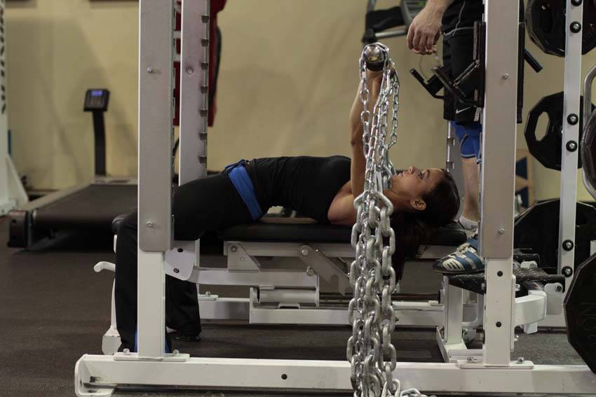 Bench Press with Chains - Bitiş Pozisyonu