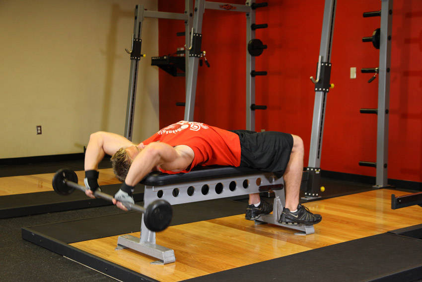 Bent-Arm Barbell Pullover - Başlangıç Pozisyonu