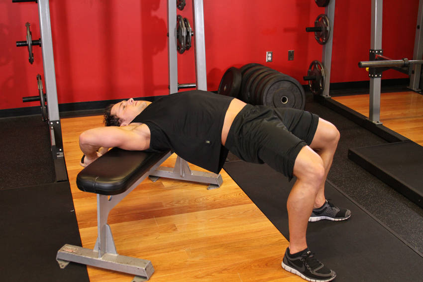 Bent-Arm Dumbbell Pullover - Bitiş Pozisyonu