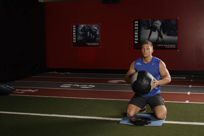 Chest Push (single response) - Başlangıç Pozisyonu