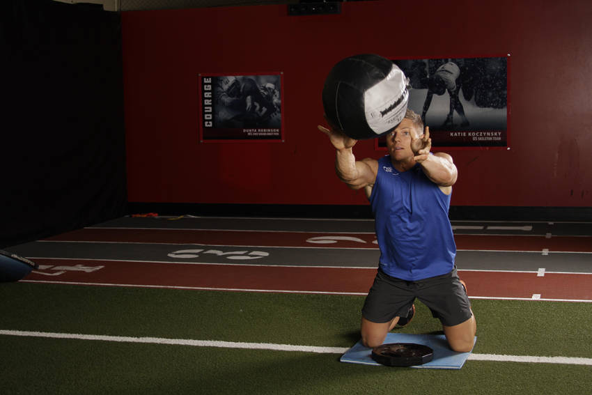 Chest Push (single response) - Bitiş Pozisyonu