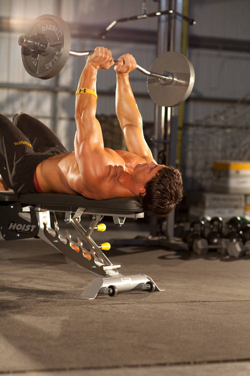 Close-Grip EZ-Bar Press - Başlangıç Pozisyonu