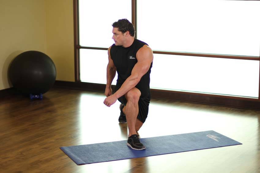 Crossover Reverse Lunge - Bitiş Pozisyonu