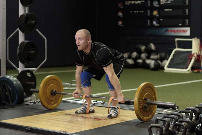 Deadlift with Bands - Bitiş Pozisyonu