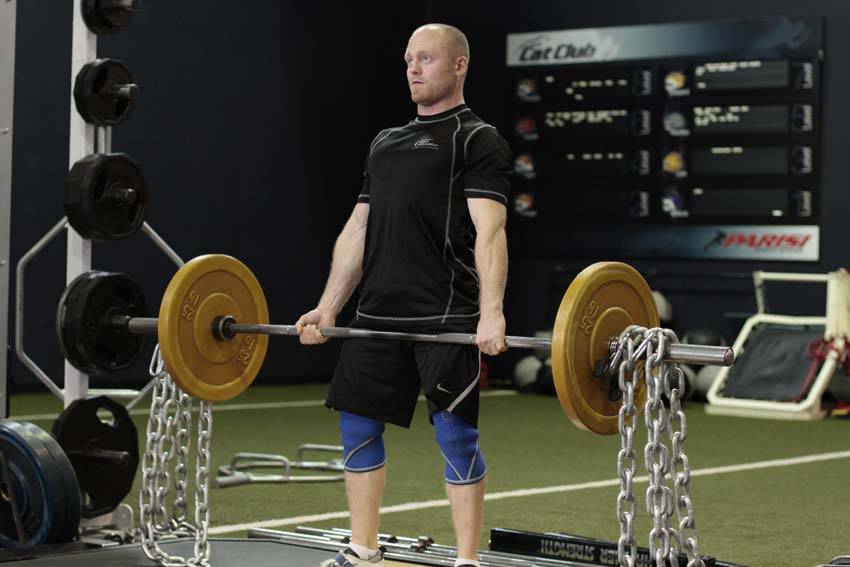 Deadlift with Chains - Bitiş Pozisyonu