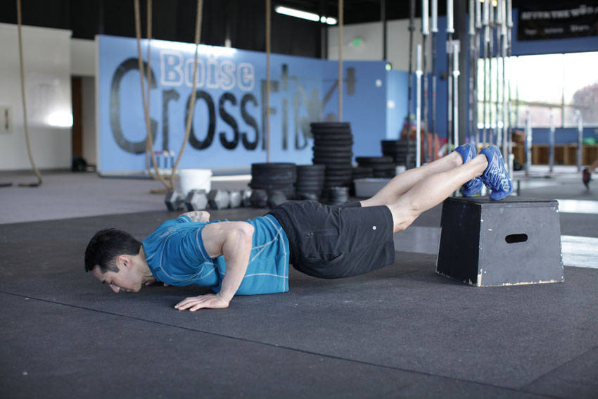 Decline Push-Up - Bitiş Pozisyonu