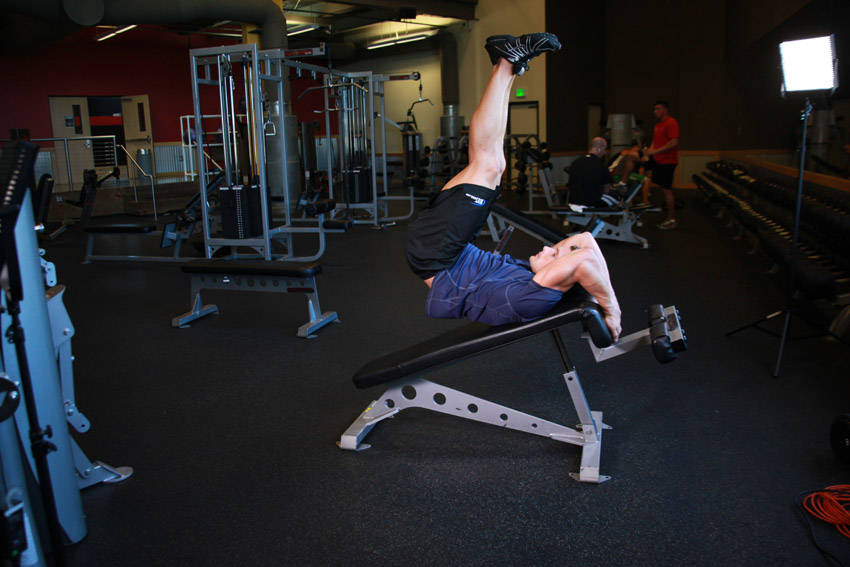 Decline Reverse Crunch - Bitiş Pozisyonu