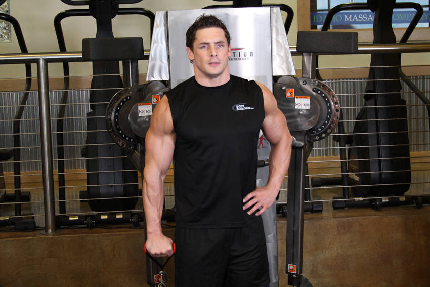 Front Cable Raise - Başlangıç Pozisyonu