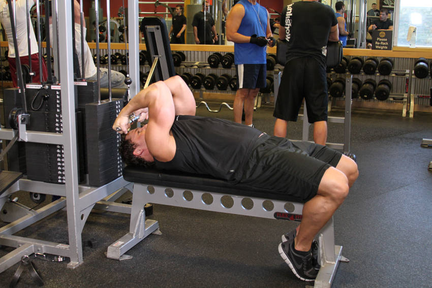 High Cable Curls - Bitiş Pozisyonu