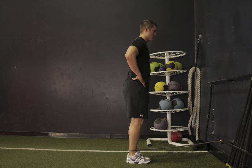 Hip Extension with Bands - Başlangıç Pozisyonu