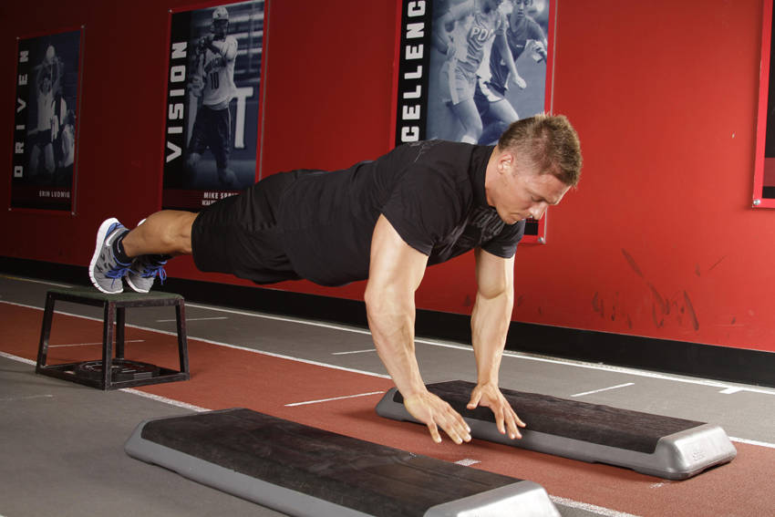 Incline Push-Up Depth Jump - Bitiş Pozisyonu