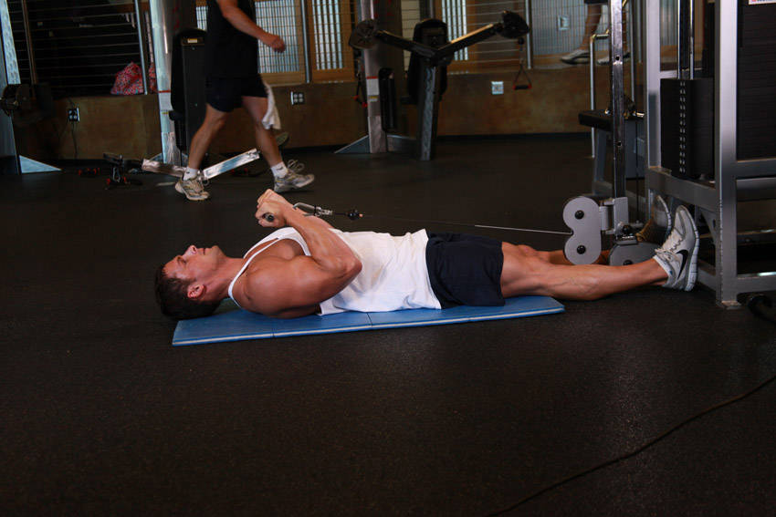 Lying Cable Curl - Bitiş Pozisyonu