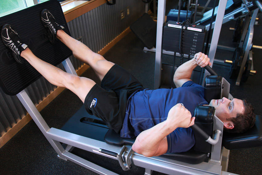 Lying Machine Squat - Bitiş Pozisyonu