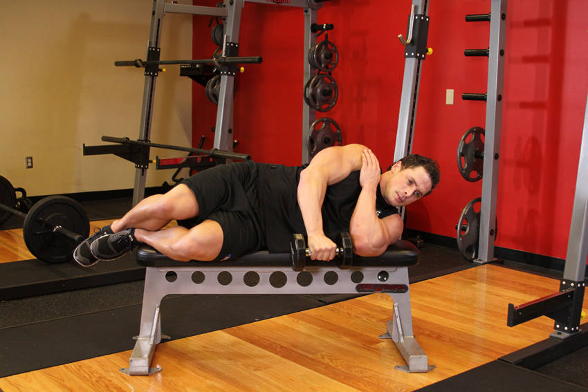 Lying One-Arm Lateral Raise - Başlangıç Pozisyonu