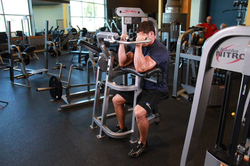 Machine Preacher Curls - Bitiş Pozisyonu