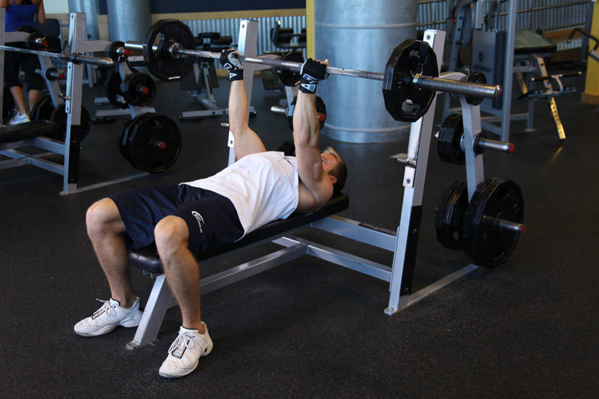 Reverse Triceps Bench Press - Bitiş Pozisyonu