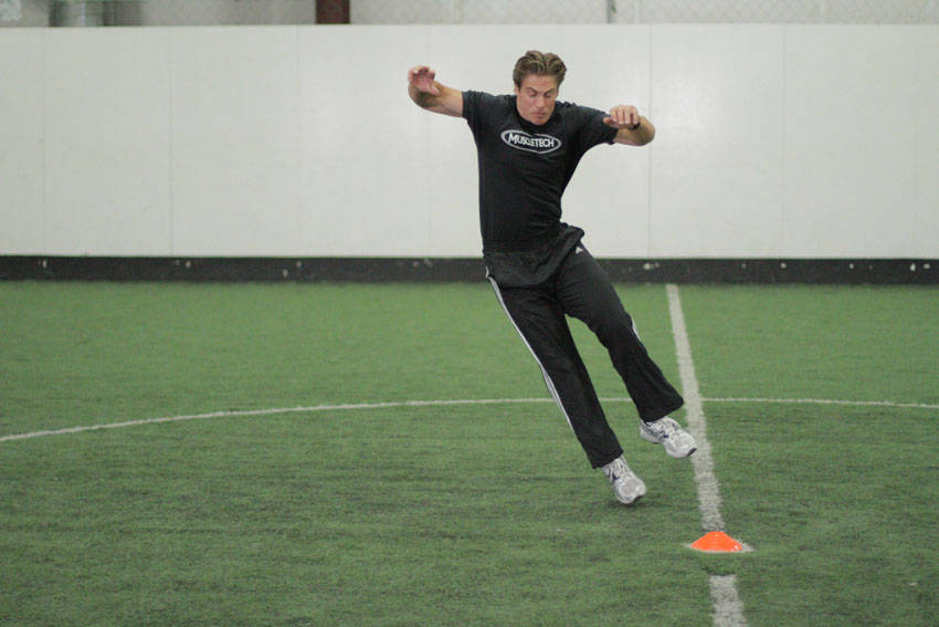 Side Standing Long Jump - Bitiş Pozisyonu