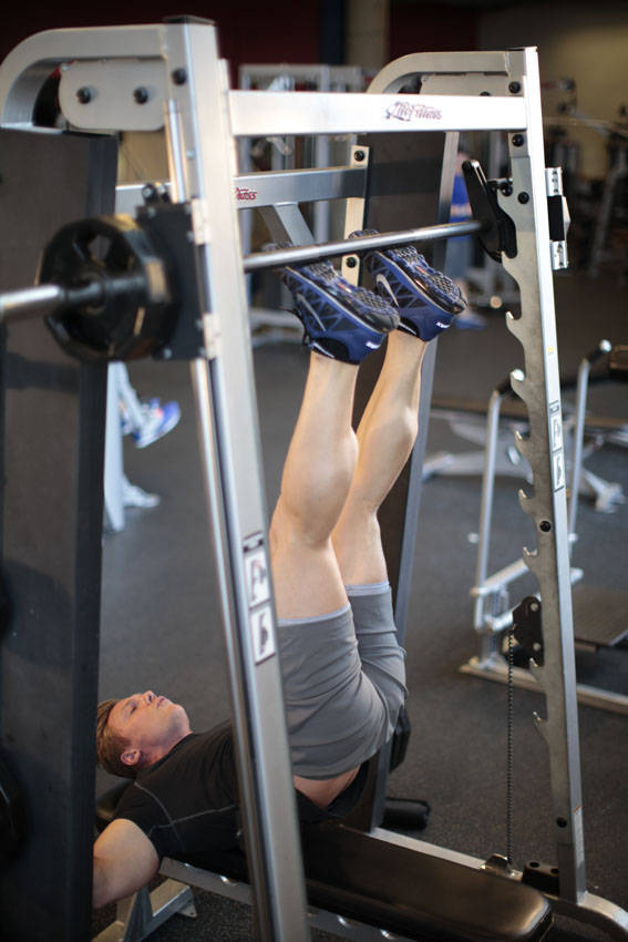 Smith Machine Hip Raise - Bitiş Pozisyonu