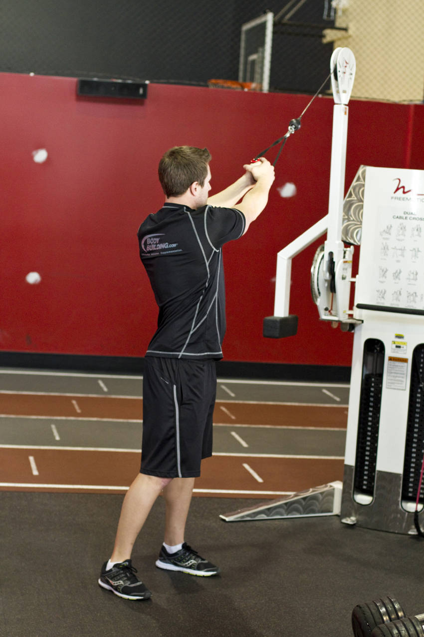 Standing Cable Wood Chop - Başlangıç Pozisyonu