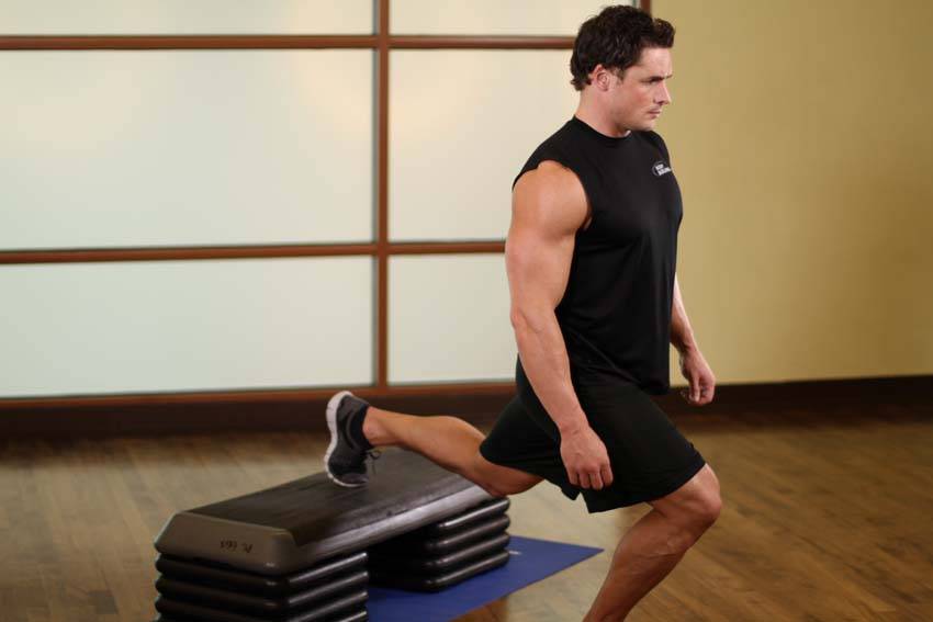 Standing Elevated Quad Stretch - Başlangıç Pozisyonu