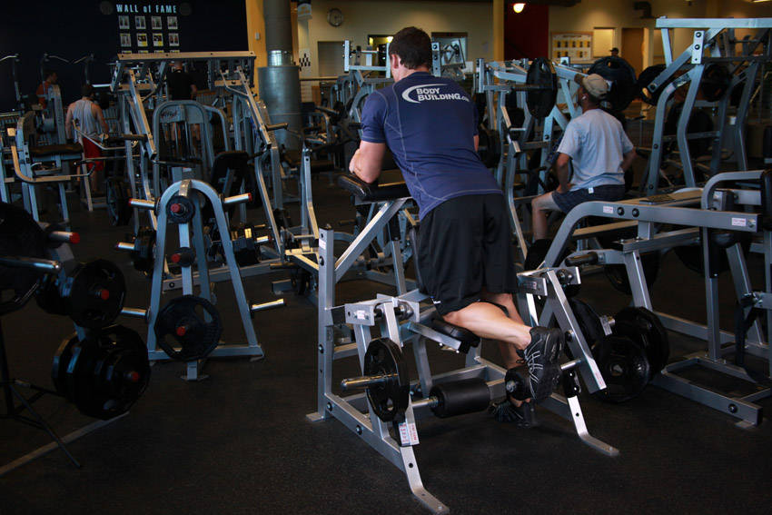 Standing Leg Curl - Başlangıç Pozisyonu