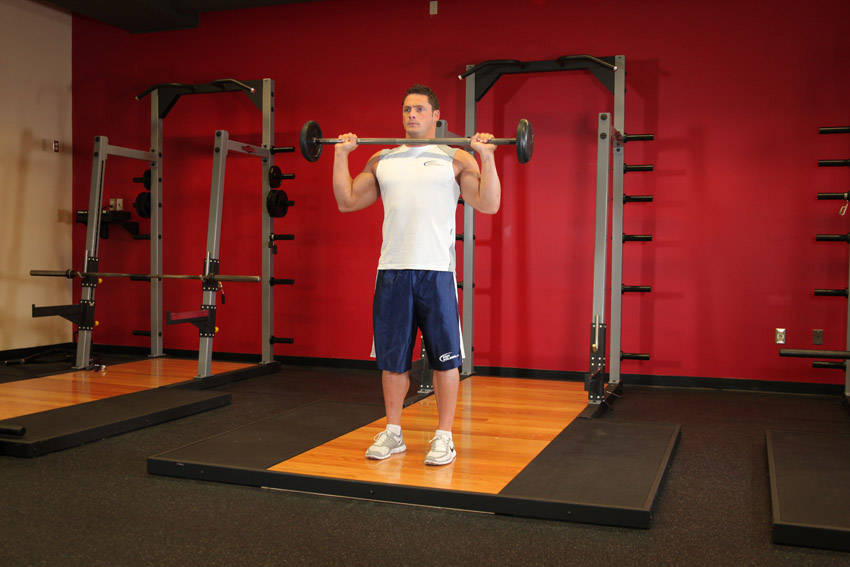 Standing Military Press - Başlangıç Pozisyonu