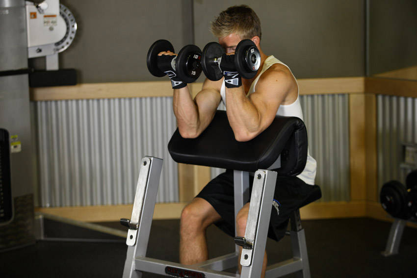 Zottman Preacher Curl - Bitiş Pozisyonu